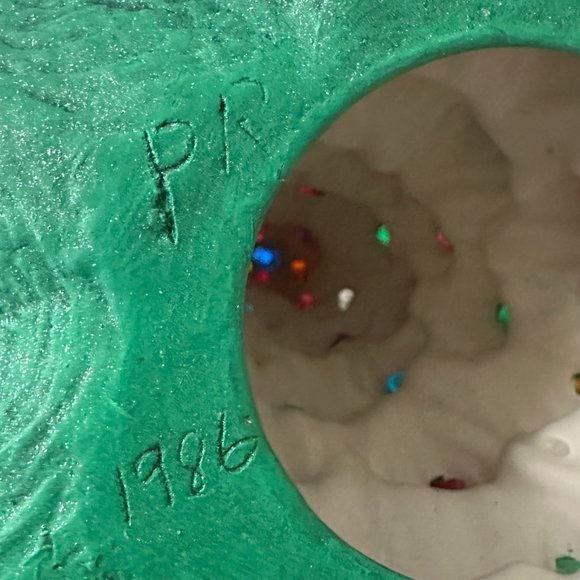 Vintage Lighted Ceramic Christmas Tree with base 2 piece Snow tipped 1986 - Picture 8 of 14